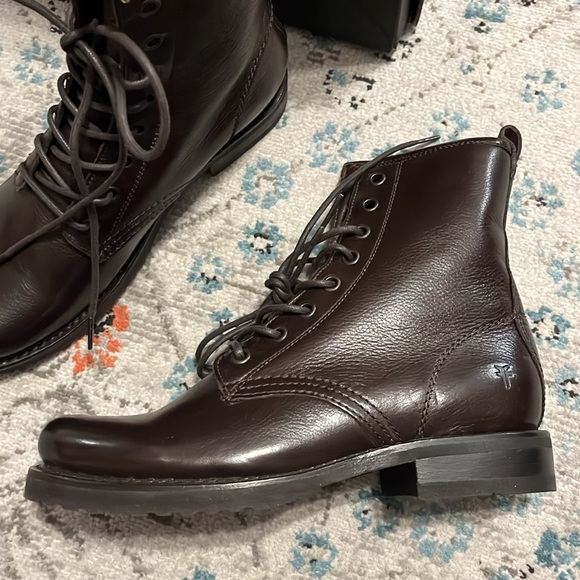 NWT Frye Veronica Combat Dark Brown Boots Size 7 - Picture 5 of 17